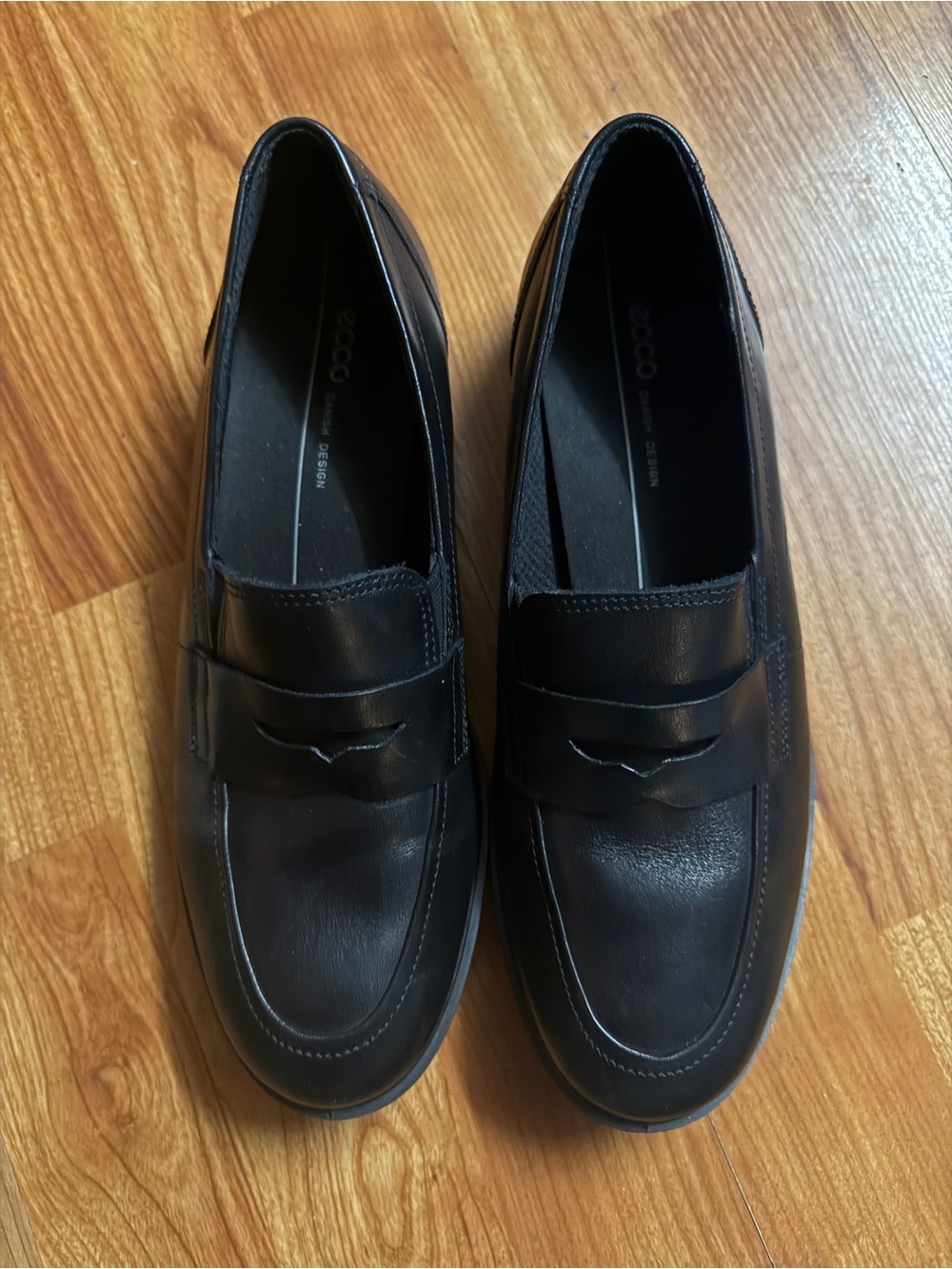 Ecco Black Leather Penny Loafers - Picture 2 of 4